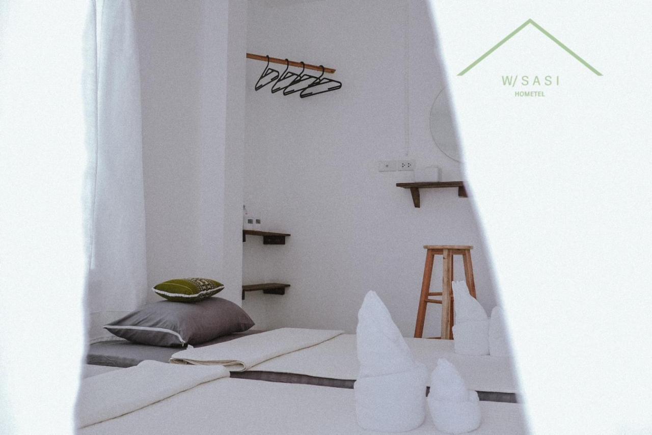 W/Sasi Hometel วิษศศิโฮมเทล นครพนม エクステリア 写真